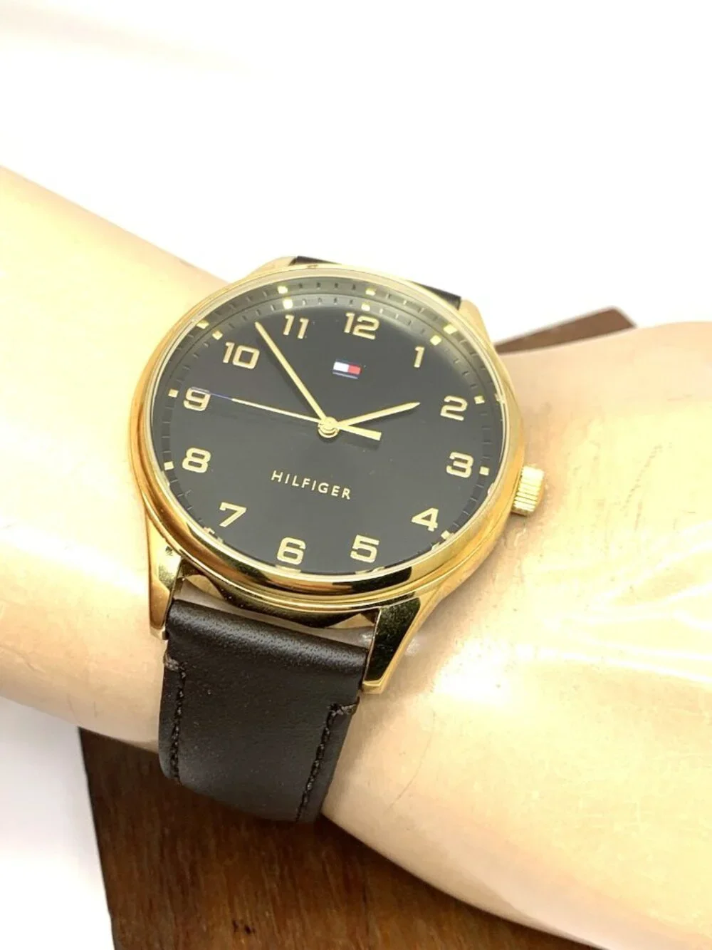 Tommy Hilfiger Men's Watch 1791660 Black Dial Quartz Gold Leather Strap 44.5mm